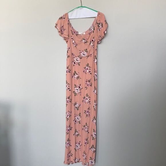 Row <3 A Maxi Dress - Picture 1 of 6